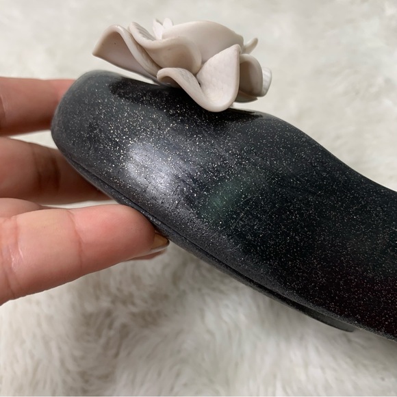 Mini Melissa Girl's Black Ultragirl Garden Floral Slip On Flat Shoes Size 8-9 - Picture 8 of 13